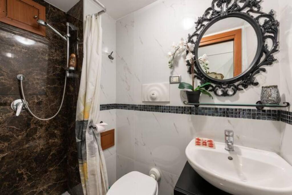 Apt 0 In The Historic Center Бари Экстерьер фото